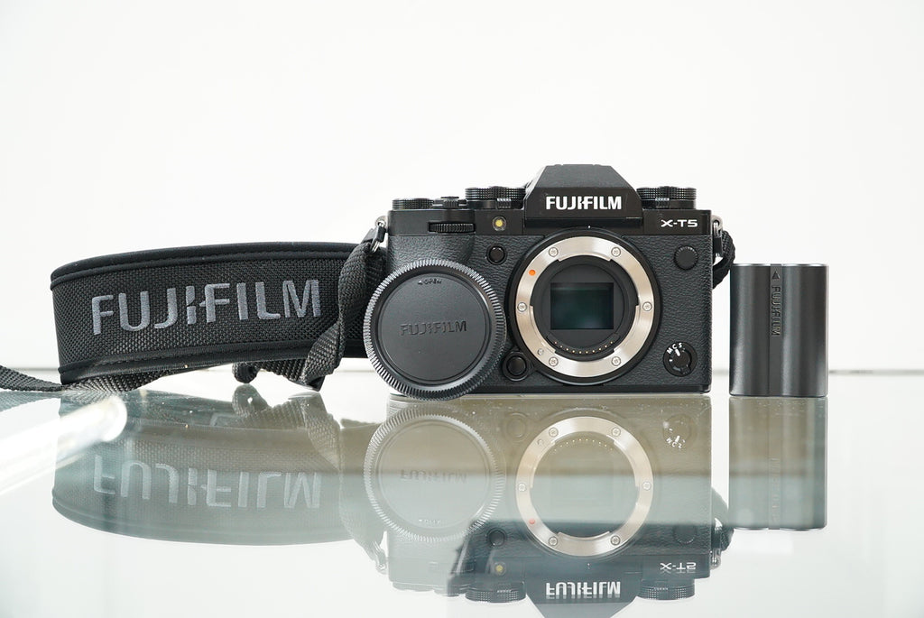FUJIFILM X-T5 Mirrorless Camera #02098, Used