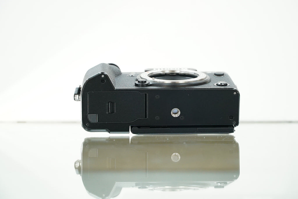 FUJIFILM X-T5 Mirrorless Camera #02098, Used