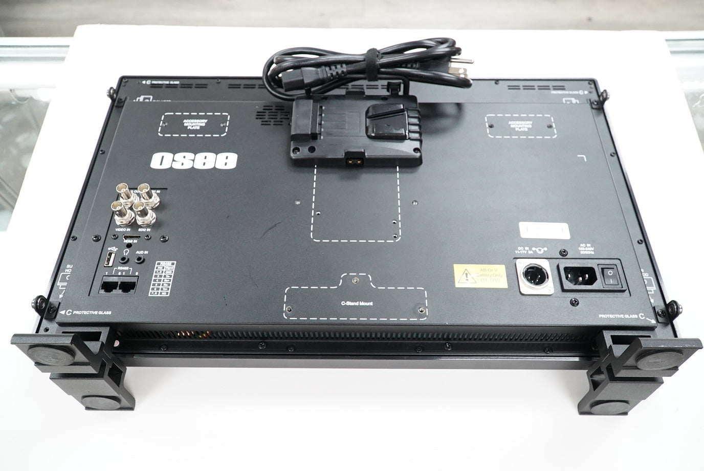 OSEE 21.5" LCM215-HDR+ Field Monitor with V-Mount Battery Plate with Nanuk Case 945 #60494, Used