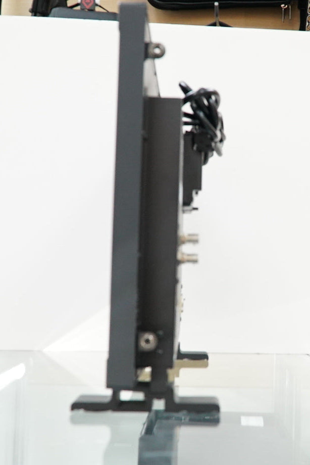 OSEE 21.5" LCM215-HDR+ Field Monitor with V-Mount Battery Plate with Nanuk Case 945 #60494, Used