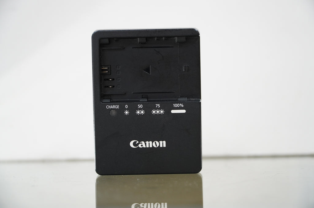 Canon LC-E6 Charger for LP-E6/LP-EL/LP-E6NH Battery Packs #DGGA, Used