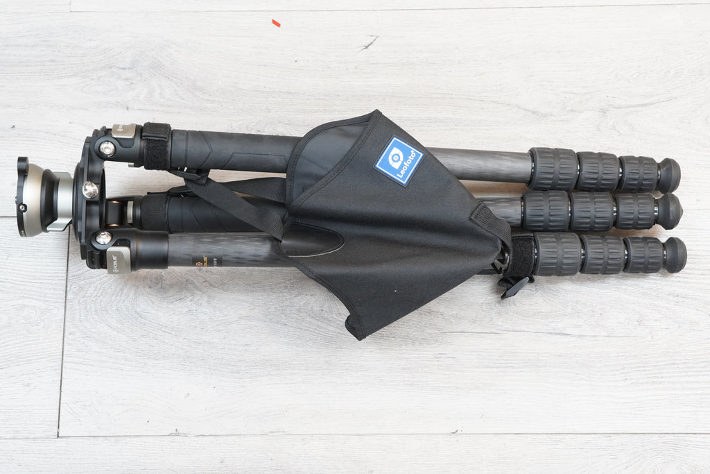 Robus RC-5570 Vantage Series 3 Carbon Fiber Tripod, Used - AVC photo video store