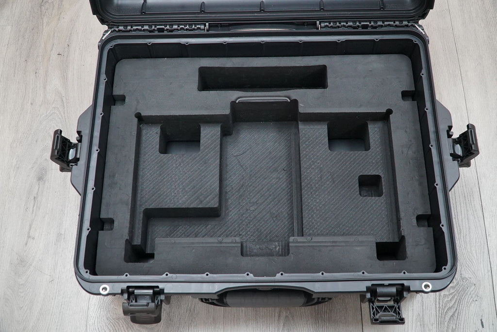 OSEE 21.5" LCM215-HDR+ Field Monitor with V-Mount Battery Plate with Nanuk Case 945 #60494, Used