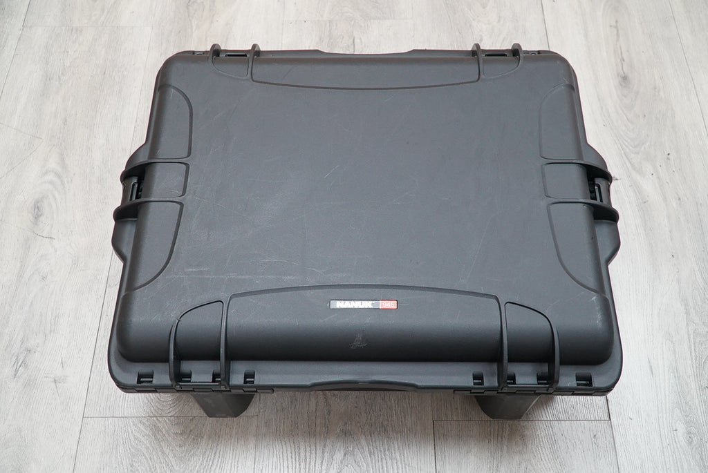OSEE 21.5" LCM215-HDR+ Field Monitor with V-Mount Battery Plate with Nanuk Case 945 #60494, Used