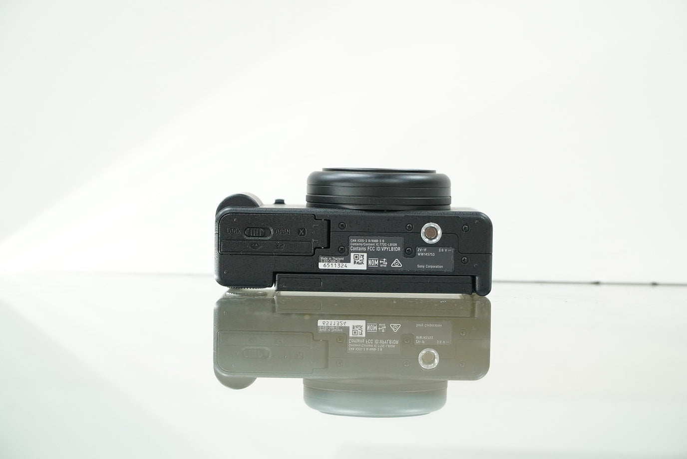 Sony ZV-1F Vlogging Camera (Black) with Shooting Grip #6511324,Used