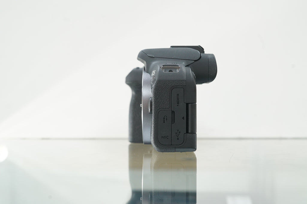 Canon EOS R10 Mirrorless Camera #02244, Used