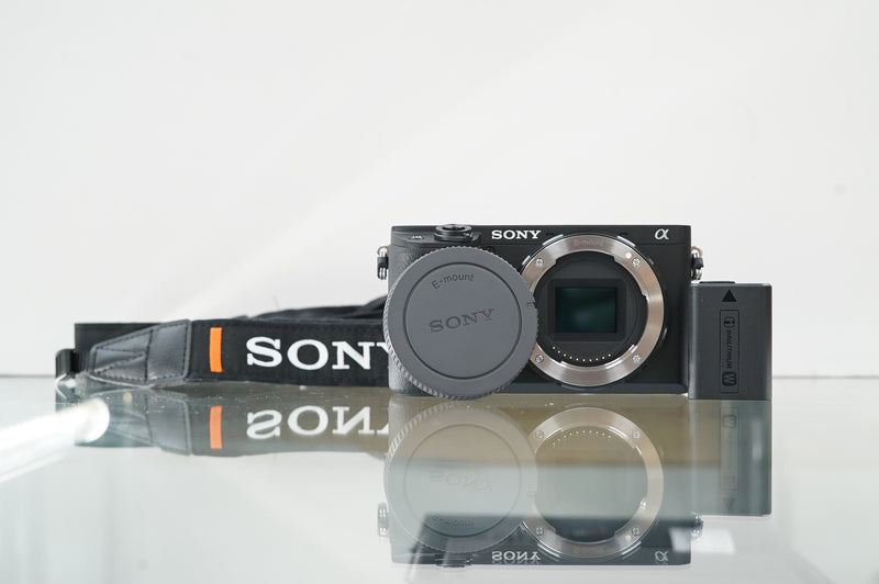 Sony a6400 Mirrorless Camera #3617491, Used
