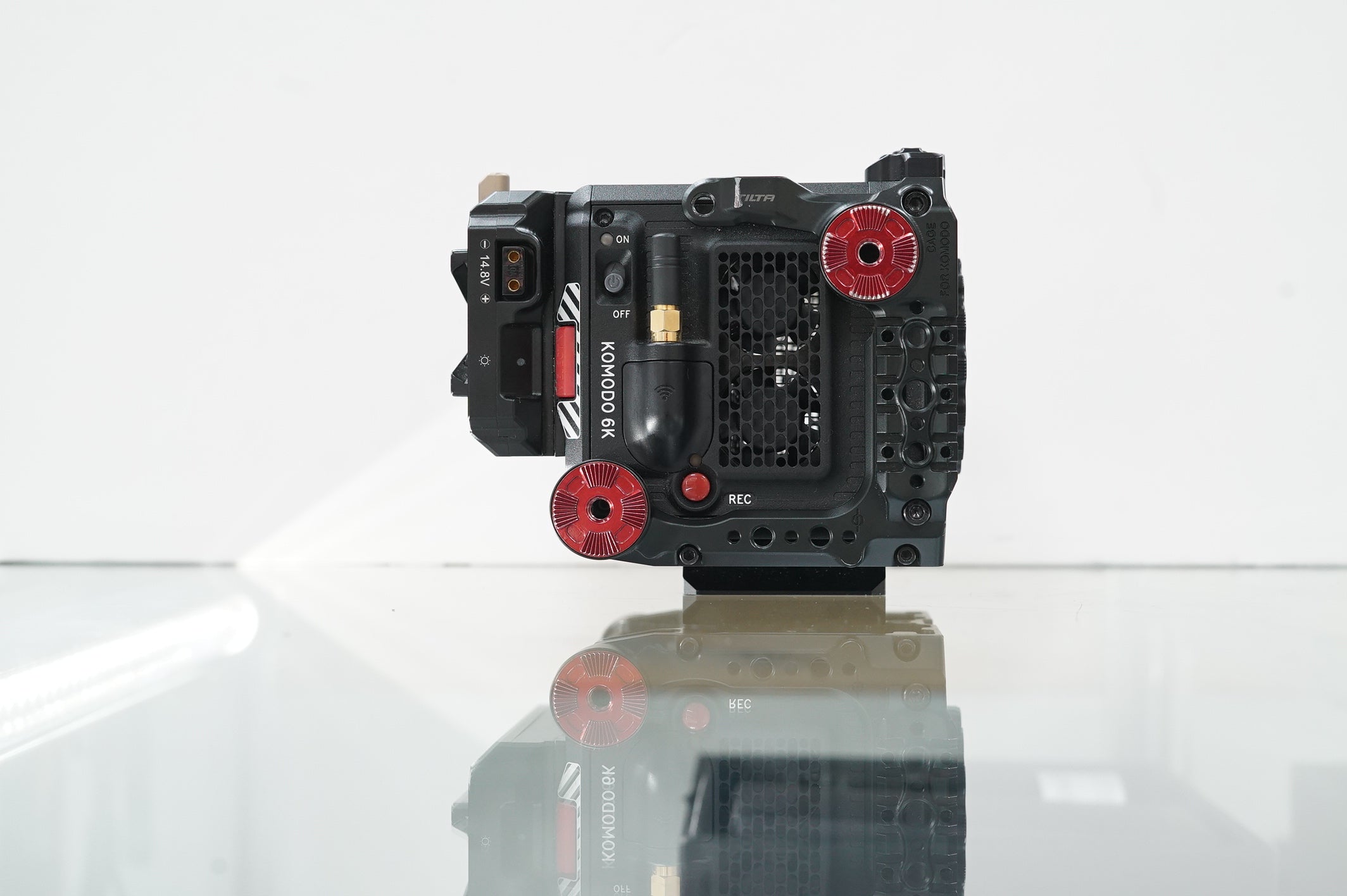 RED DIGITAL CINEMA KOMODO 6K Digital Cinema Camera (Canon RF, Black) #23188, Used