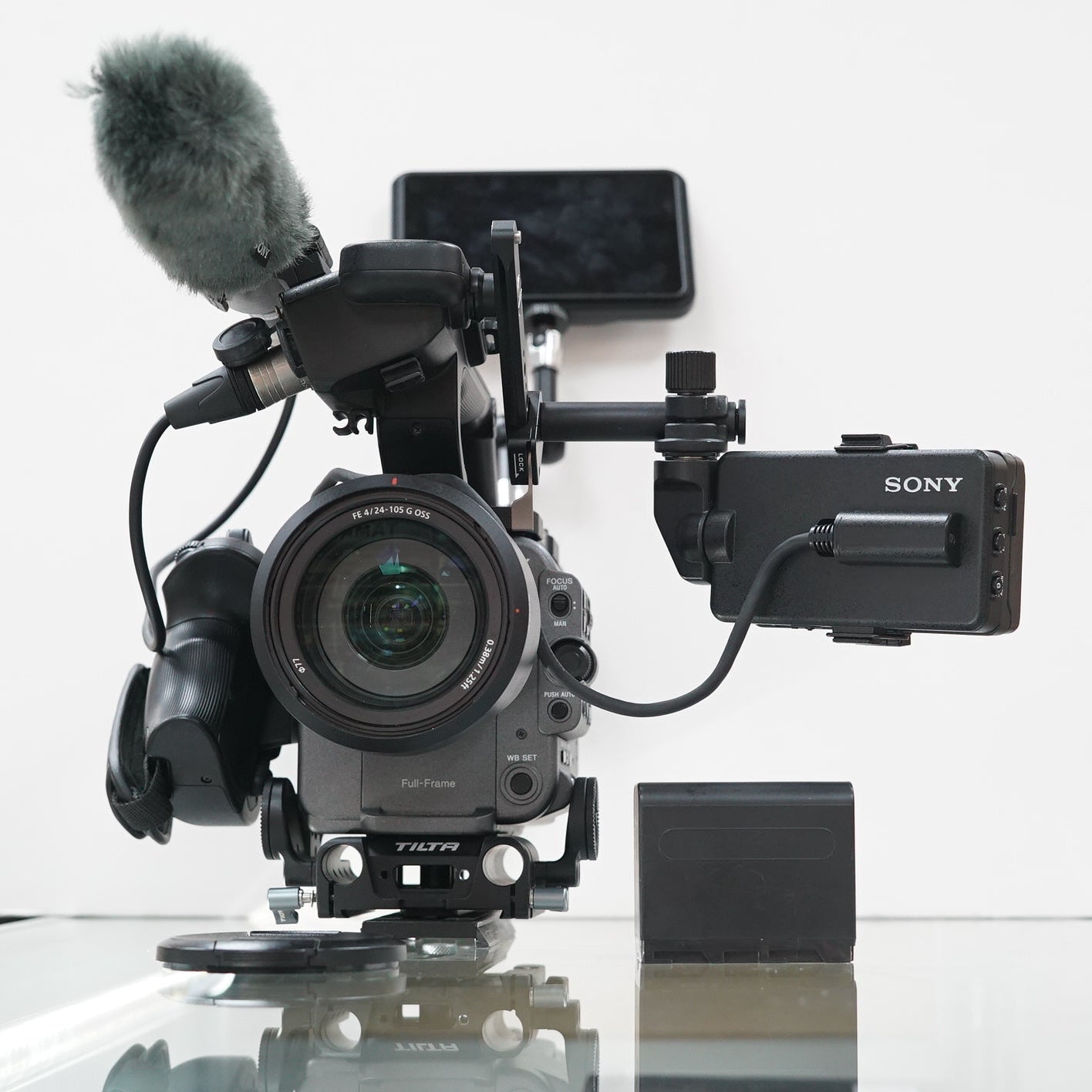 Sony FX6 Full-Frame Cinema Camera/w FE 4/24-105 G OSS Lens #2010219, Used