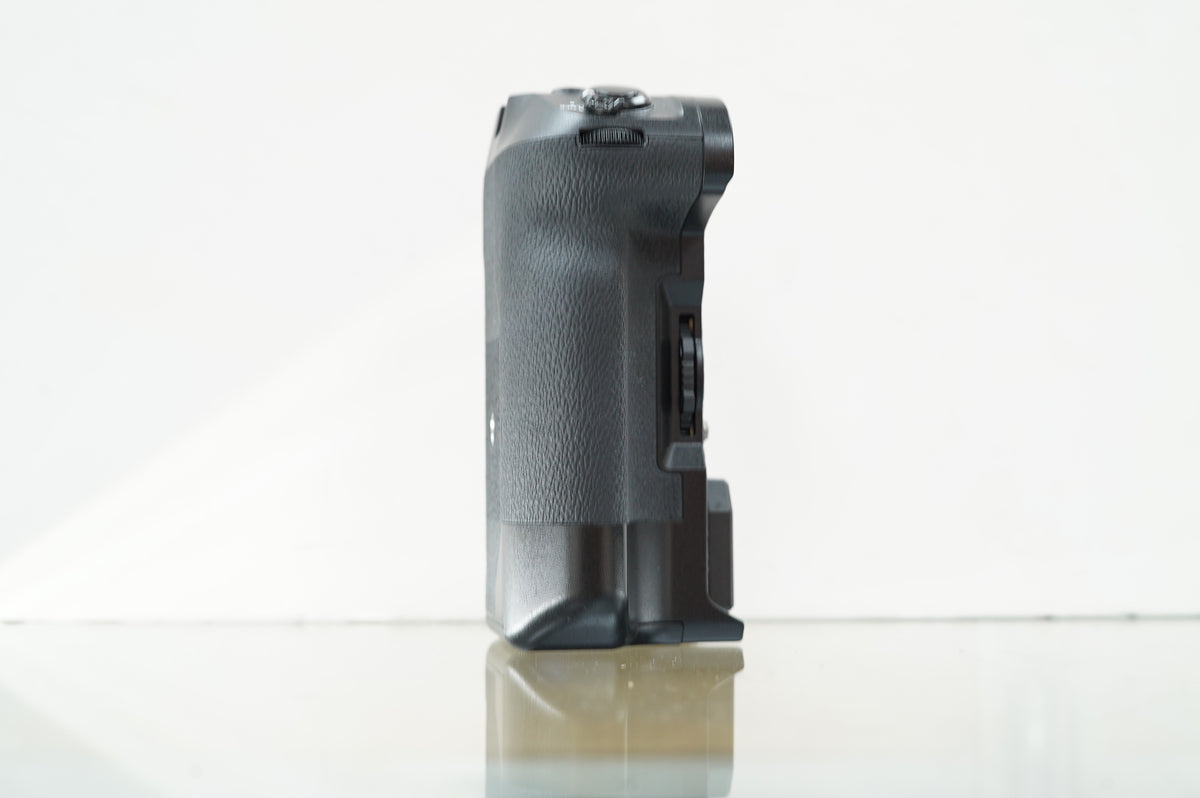 FUJIFILM VG-XH Vertical Battery Grip, Open Box