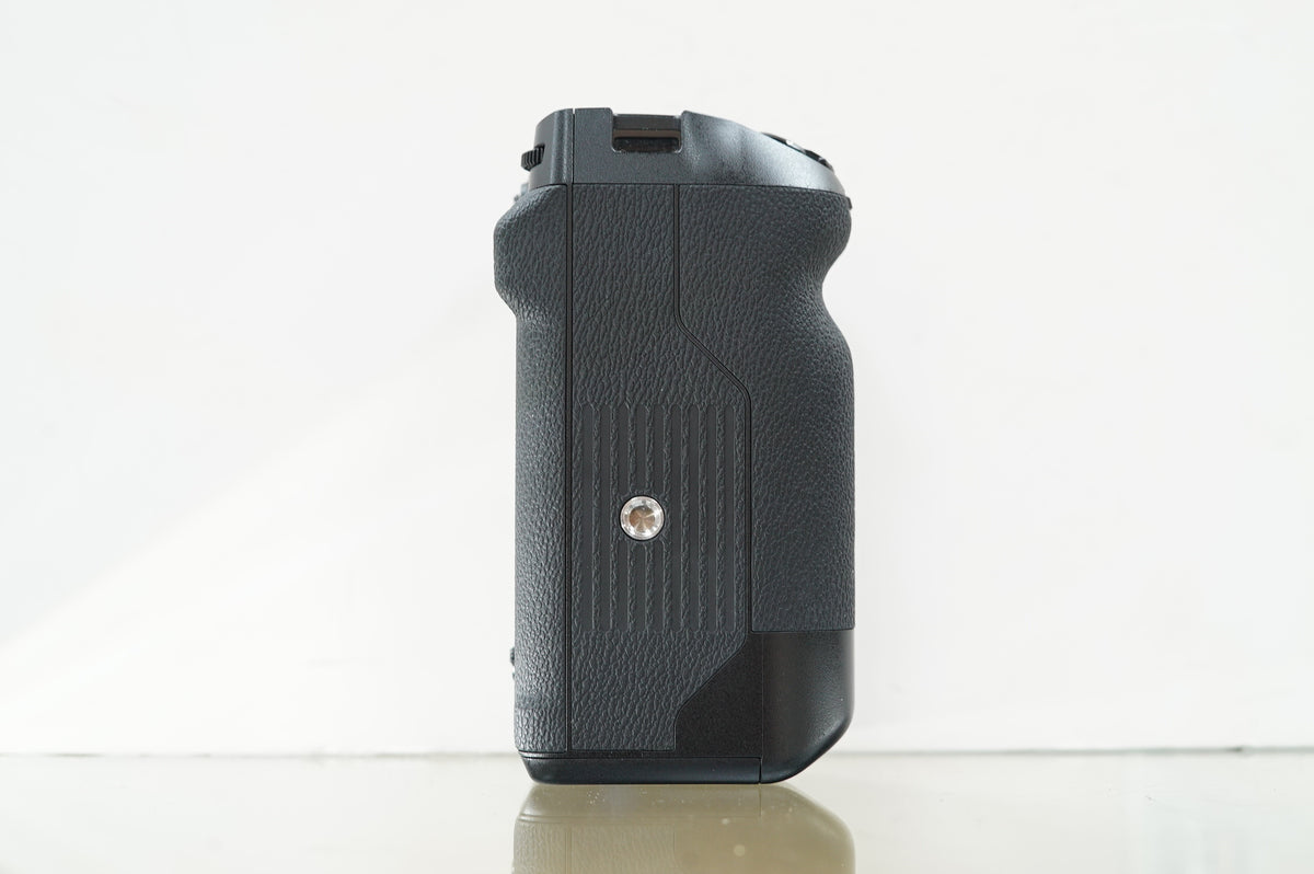 FUJIFILM VG-XH Vertical Battery Grip, Open Box