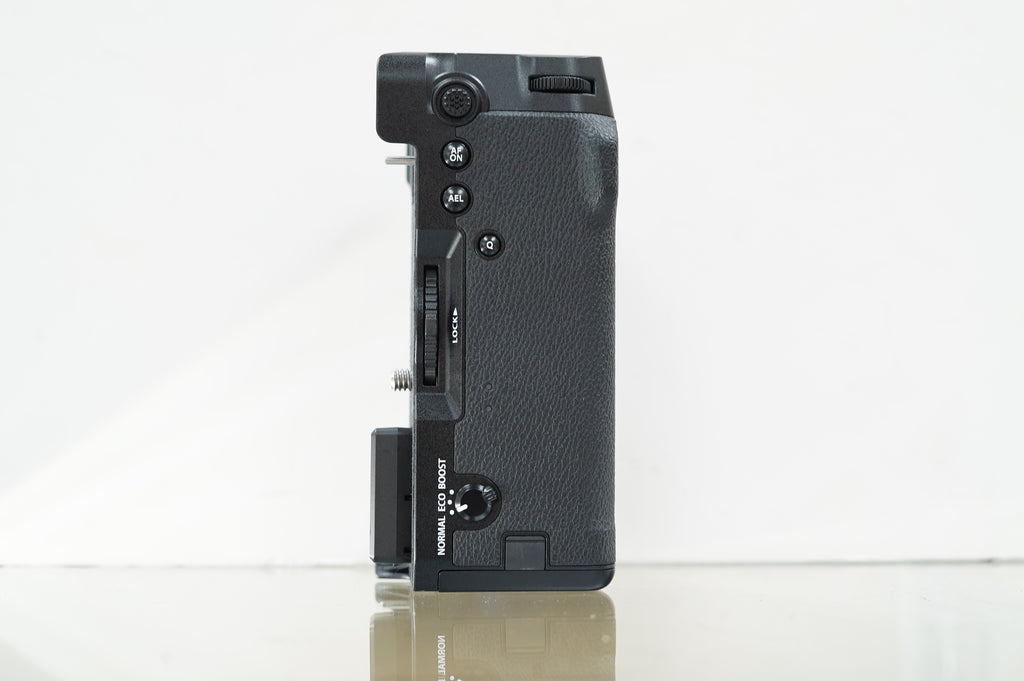 FUJIFILM VG-XH Vertical Battery Grip, Open Box