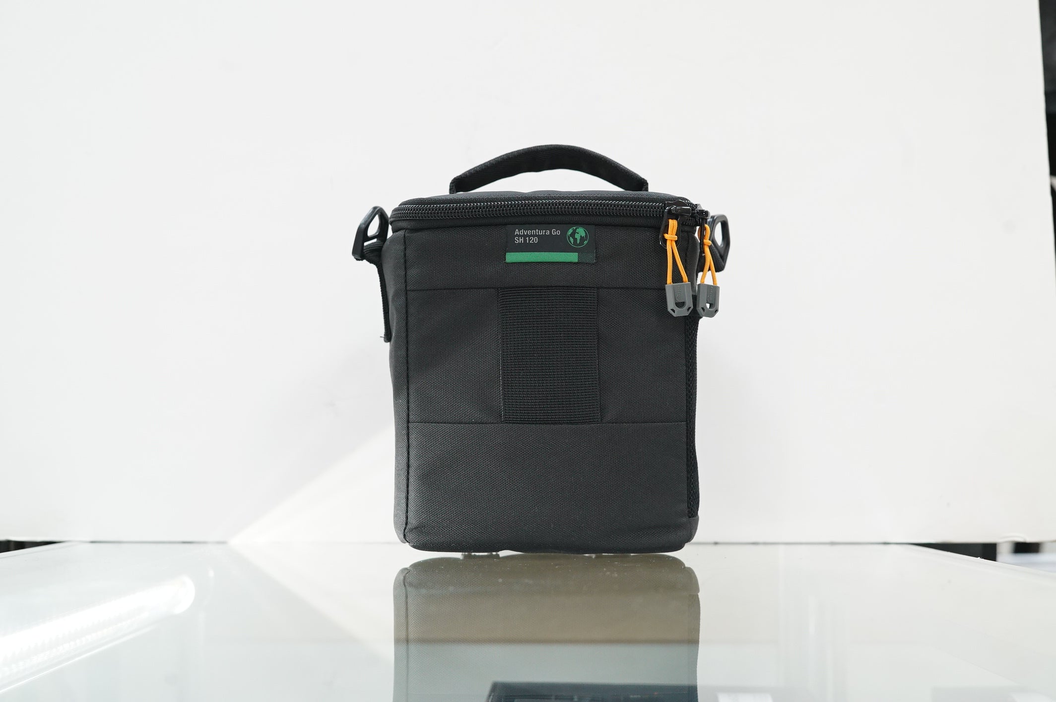 Lowepro Adventura SH 120  Shoulder Bag (Black), Used