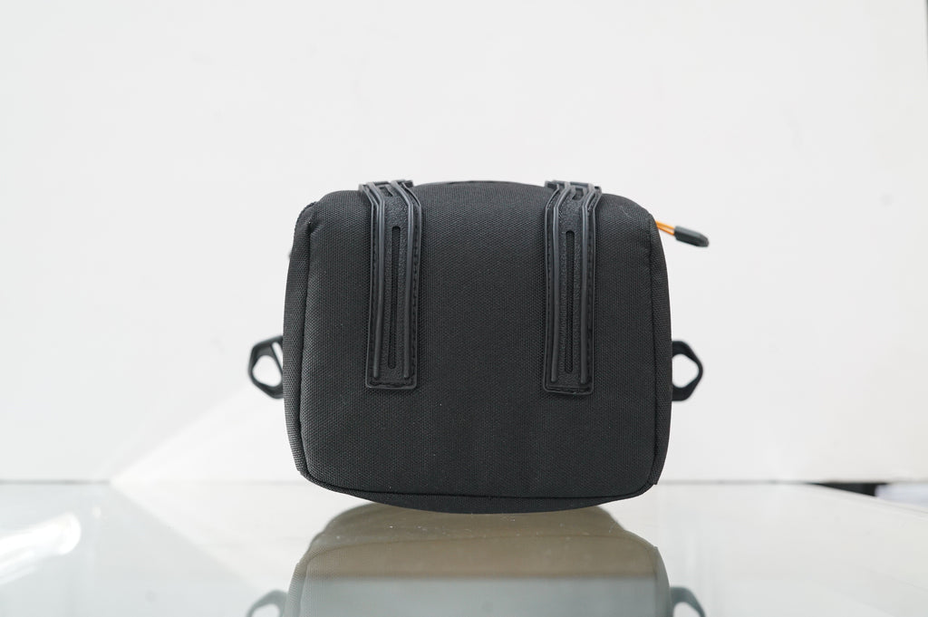 Lowepro Adventura SH 120  Shoulder Bag (Black), Used