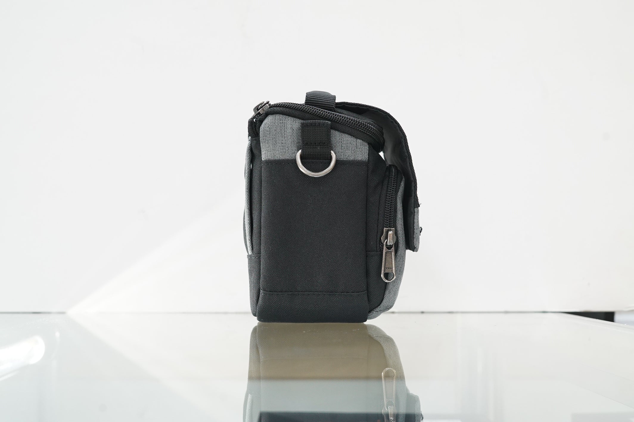 Think Tank Photo Mirrorless Mover 5 Shoulder Bag (Cool Gray), Used