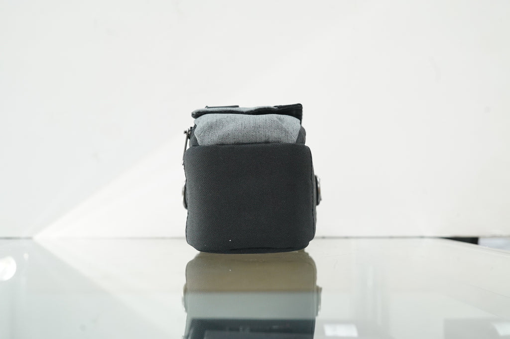 Think Tank Photo Mirrorless Mover 5 Shoulder Bag (Cool Gray), Used