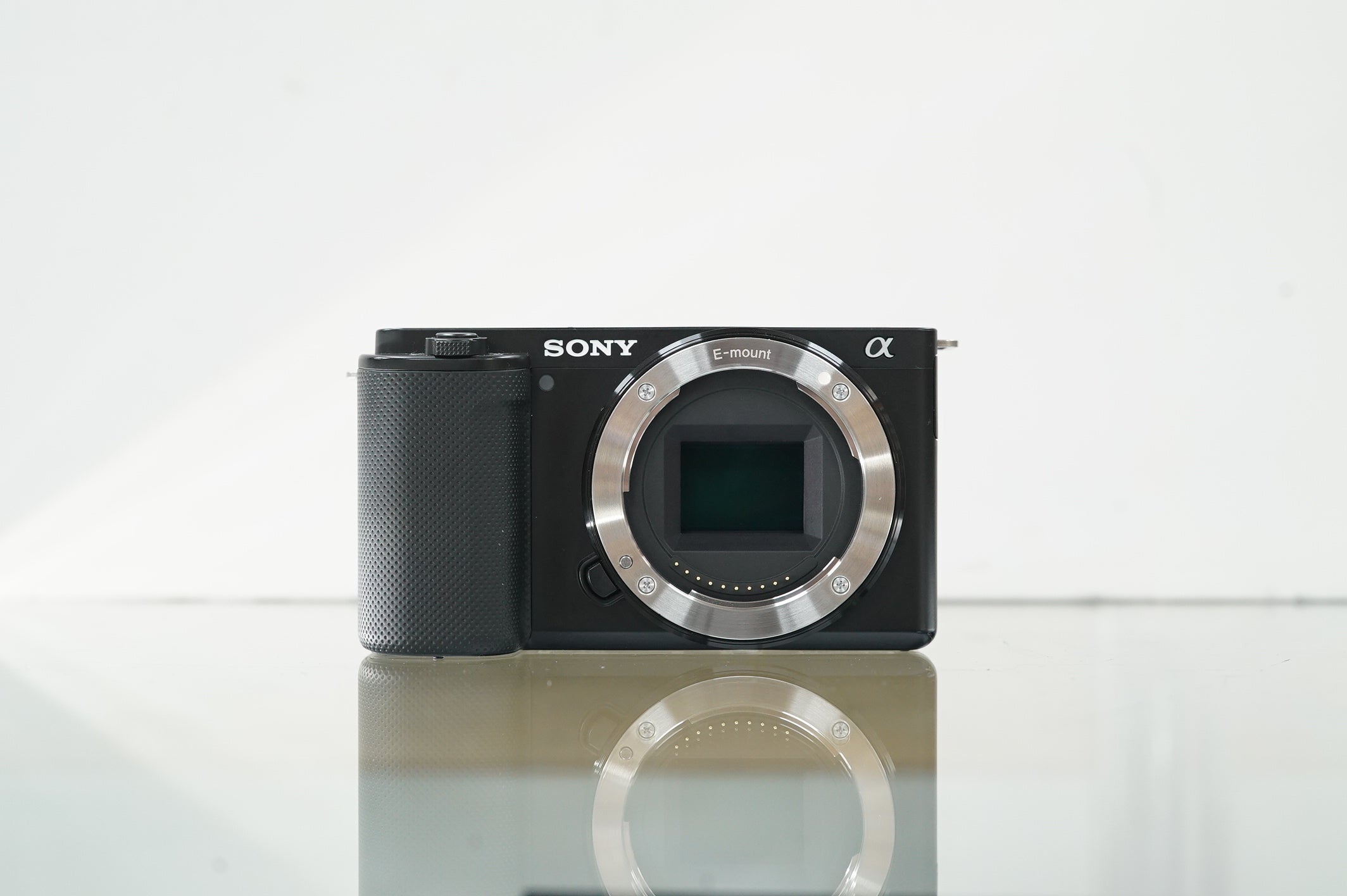 Sony ZV-E10 Mirrorless Camera with 16-50mm Lens (Black) #6321136, Used