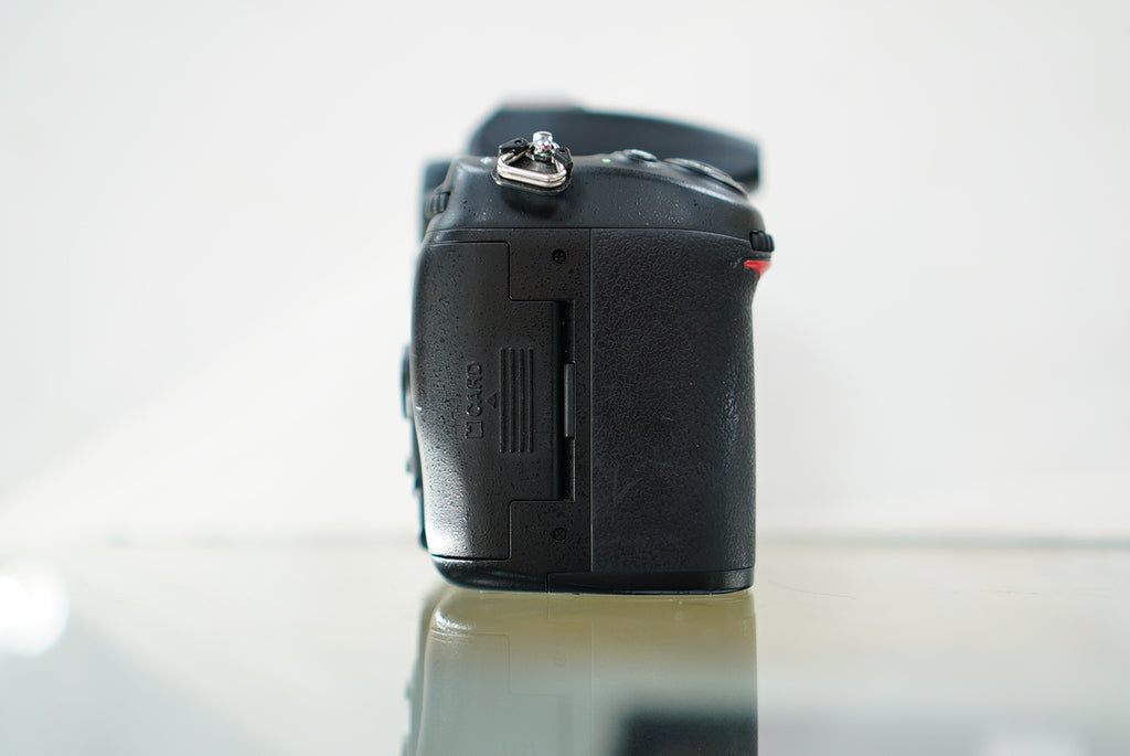 Nikon D7000 SLR Digital Camera #22187, Used