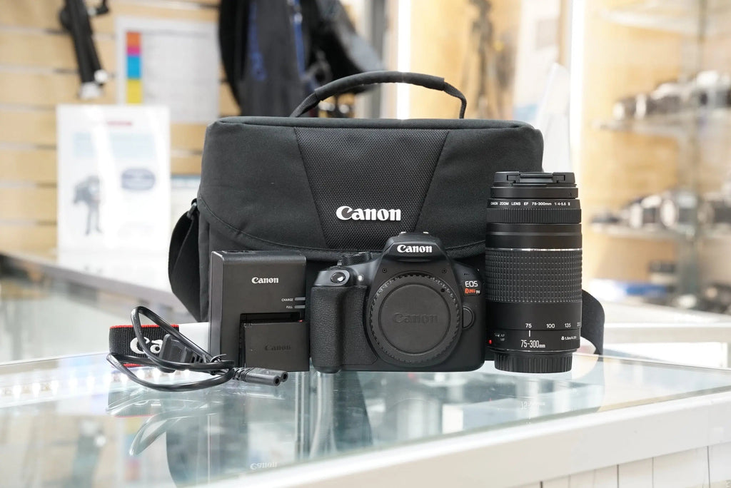 Canon REBELT6KIT70300-30614 EOS Rebel T6 Kit W/EF 75-300mm 4-5.6 III Lens, Used