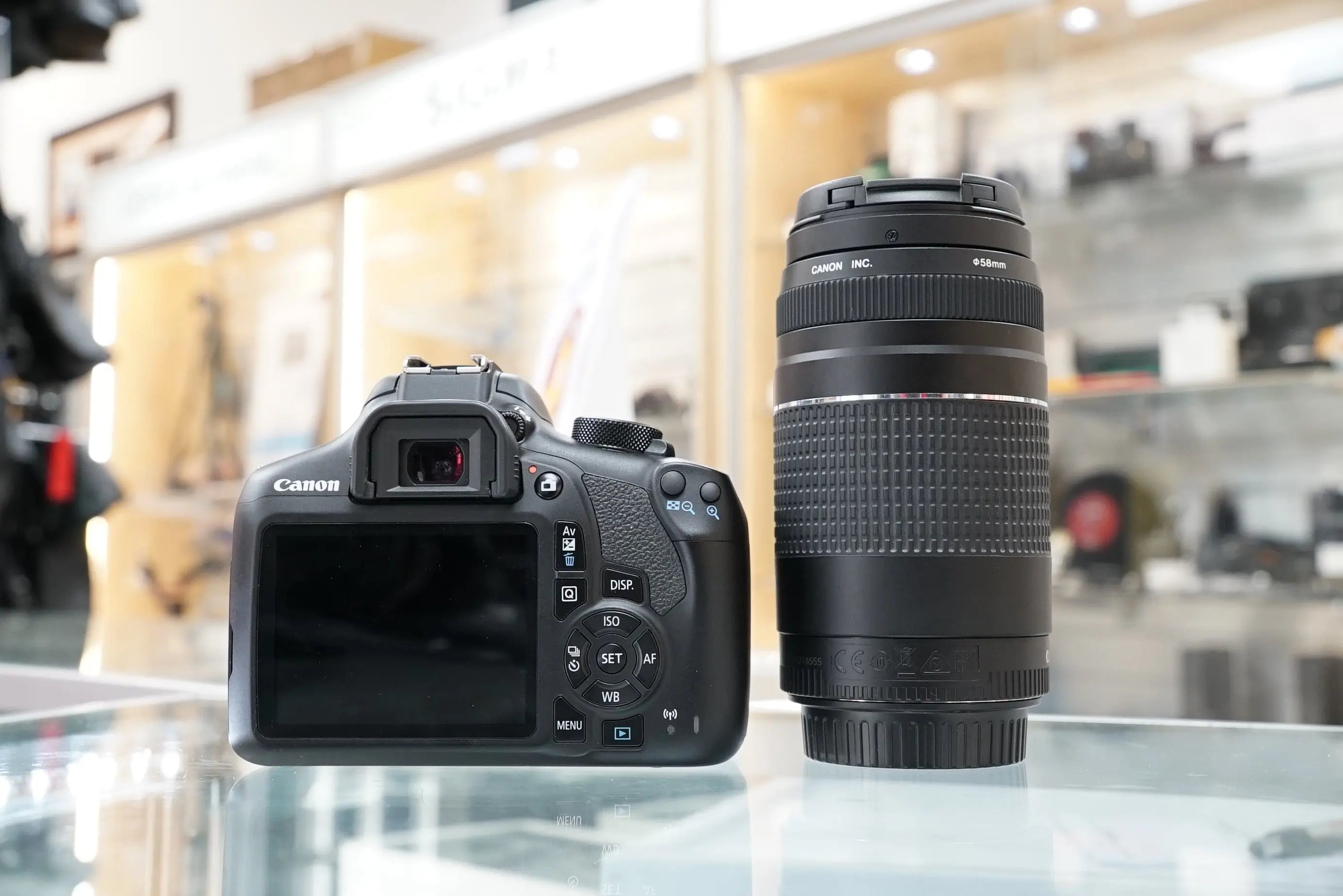 Canon REBELT6KIT70300-30614 EOS Rebel T6 Kit W/EF 75-300mm 4-5.6 III Lens, Used