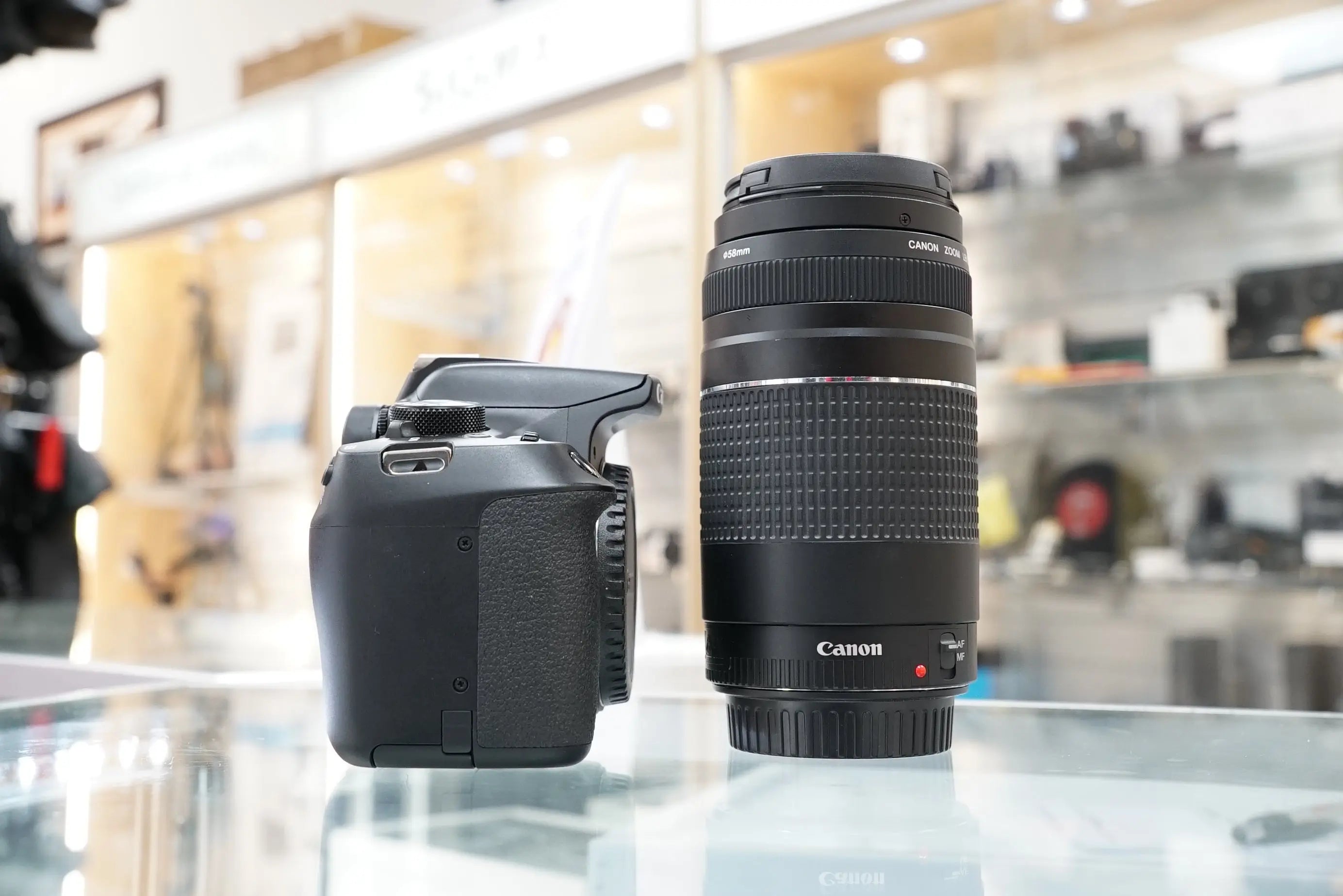 Canon REBELT6KIT70300-30614 EOS Rebel T6 Kit W/EF 75-300mm 4-5.6 III Lens, Used