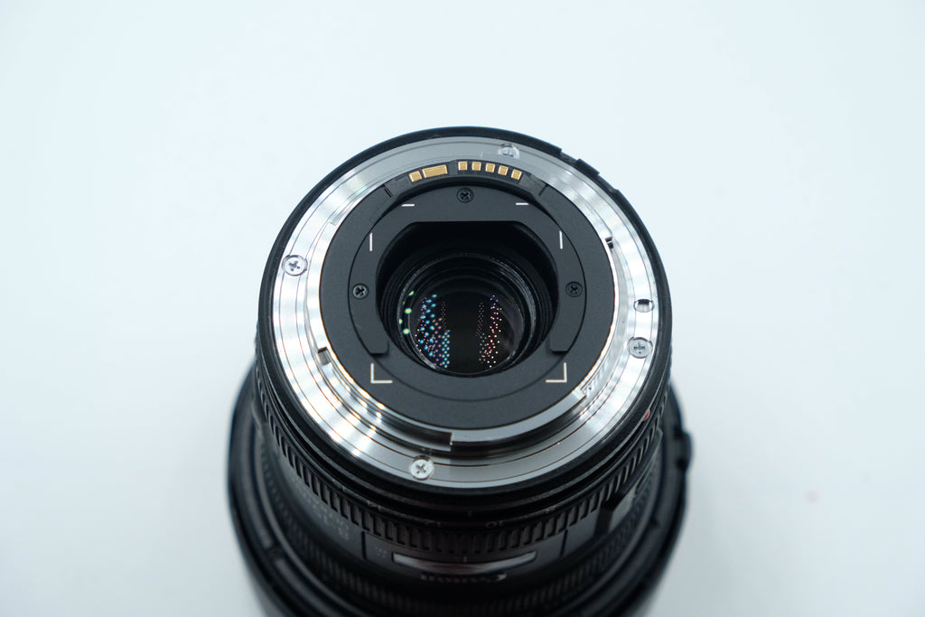 Canon EF815F4L-01464 EF 8-15 f/4L USM Lens, Used - AVC photo video store