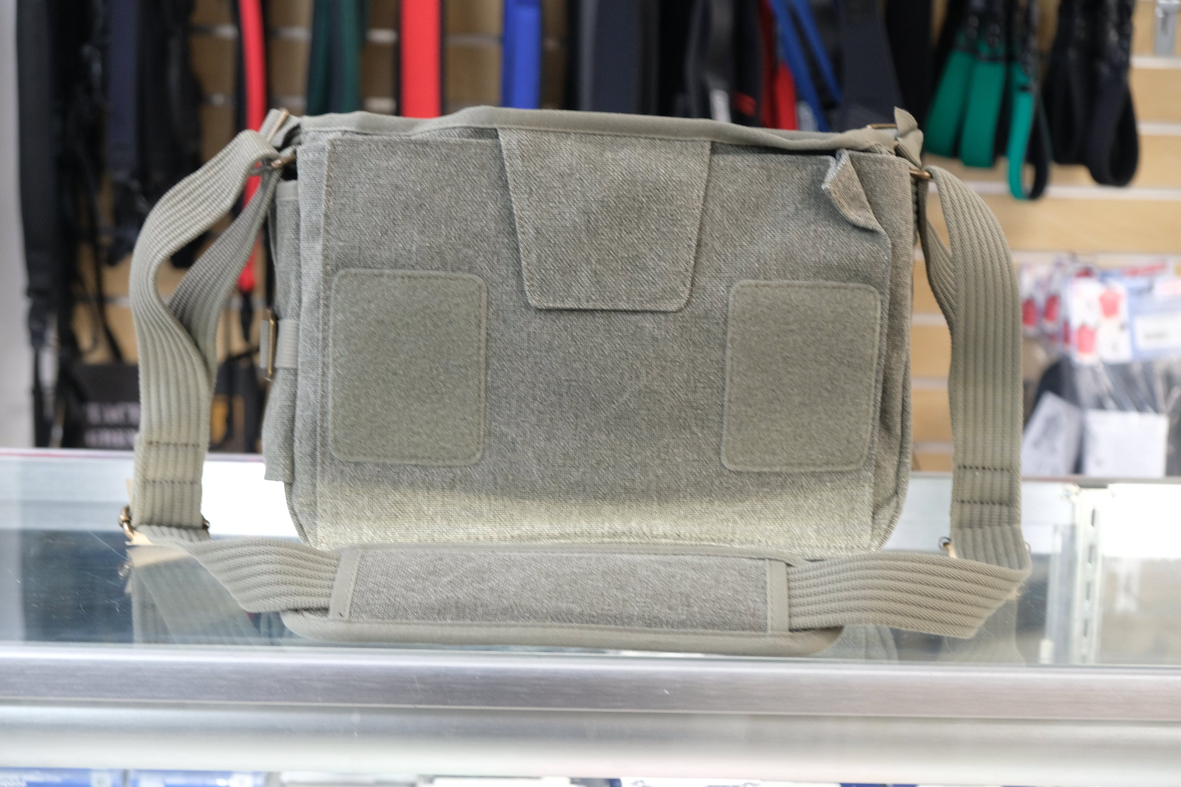 Think Tank 7M-54108 Shoulder Bag, Used - AVC photo video store