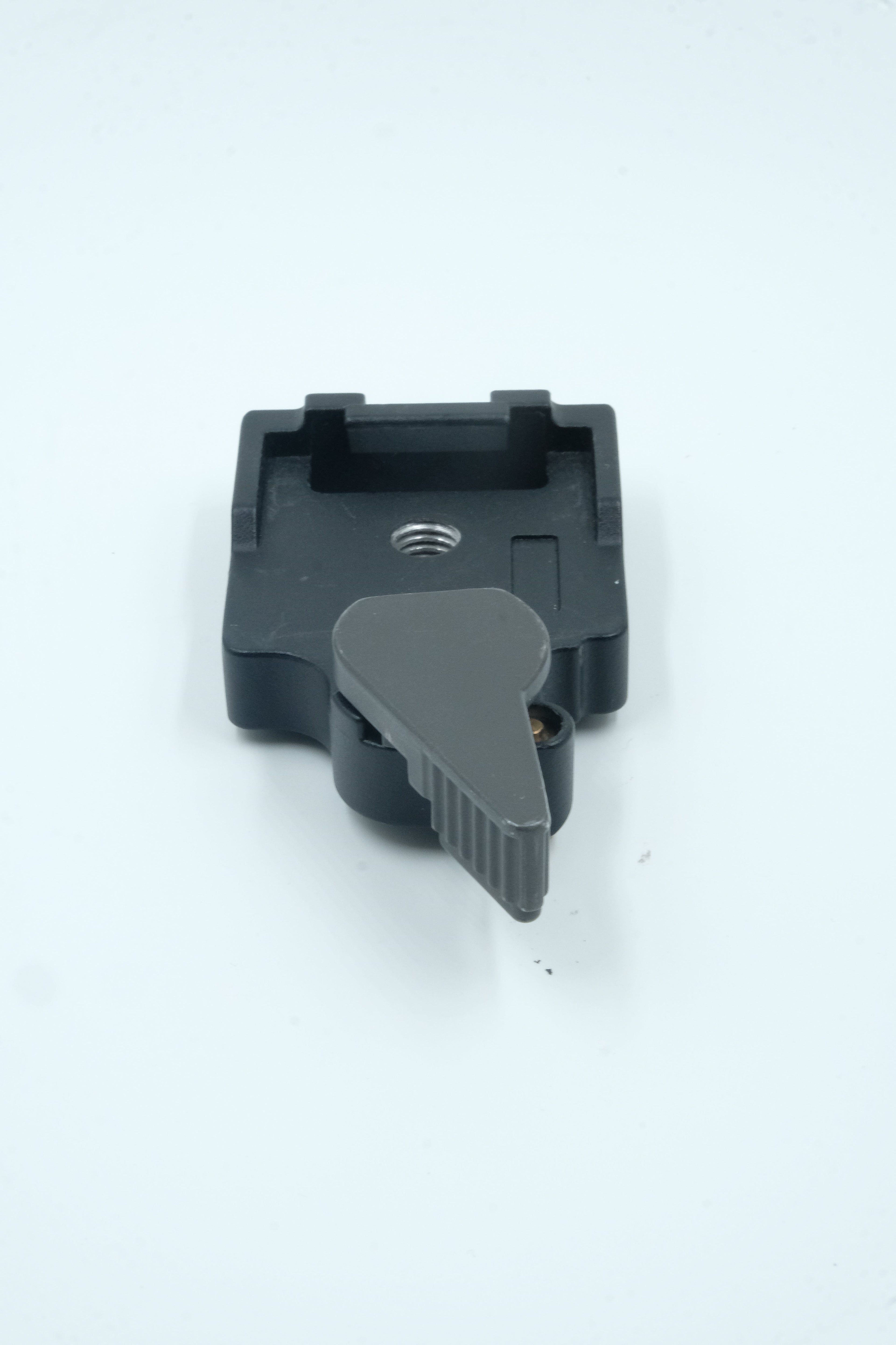 Manfrotto 323 RC2 System Quick Release Adapter with 200PL-14 Plate, Used - AVC photo video store