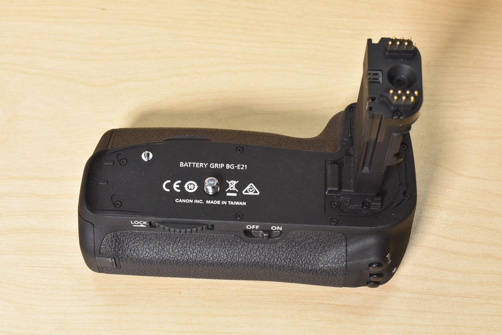 Canon BGE21-02187 BG-E21 Battery Grip for Canon 6D Mark II, Used - AVC photo video store