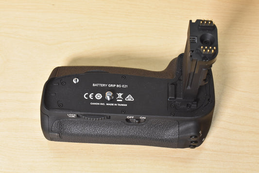 Canon BGE21-02187 BG-E21 Battery Grip for Canon 6D Mark II, Used