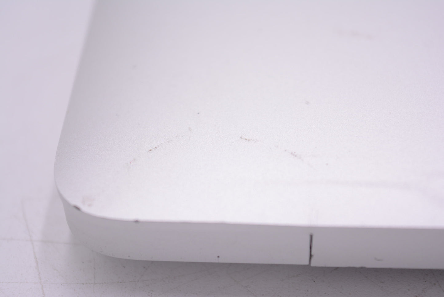 Apple MACBOOKAIRM1/0Q6L8 MacBook Air M1 8-Core CPU and 8-Core GPU 13" (Late 2020) 512GB SSD - Model A2337, Used (For Parts)