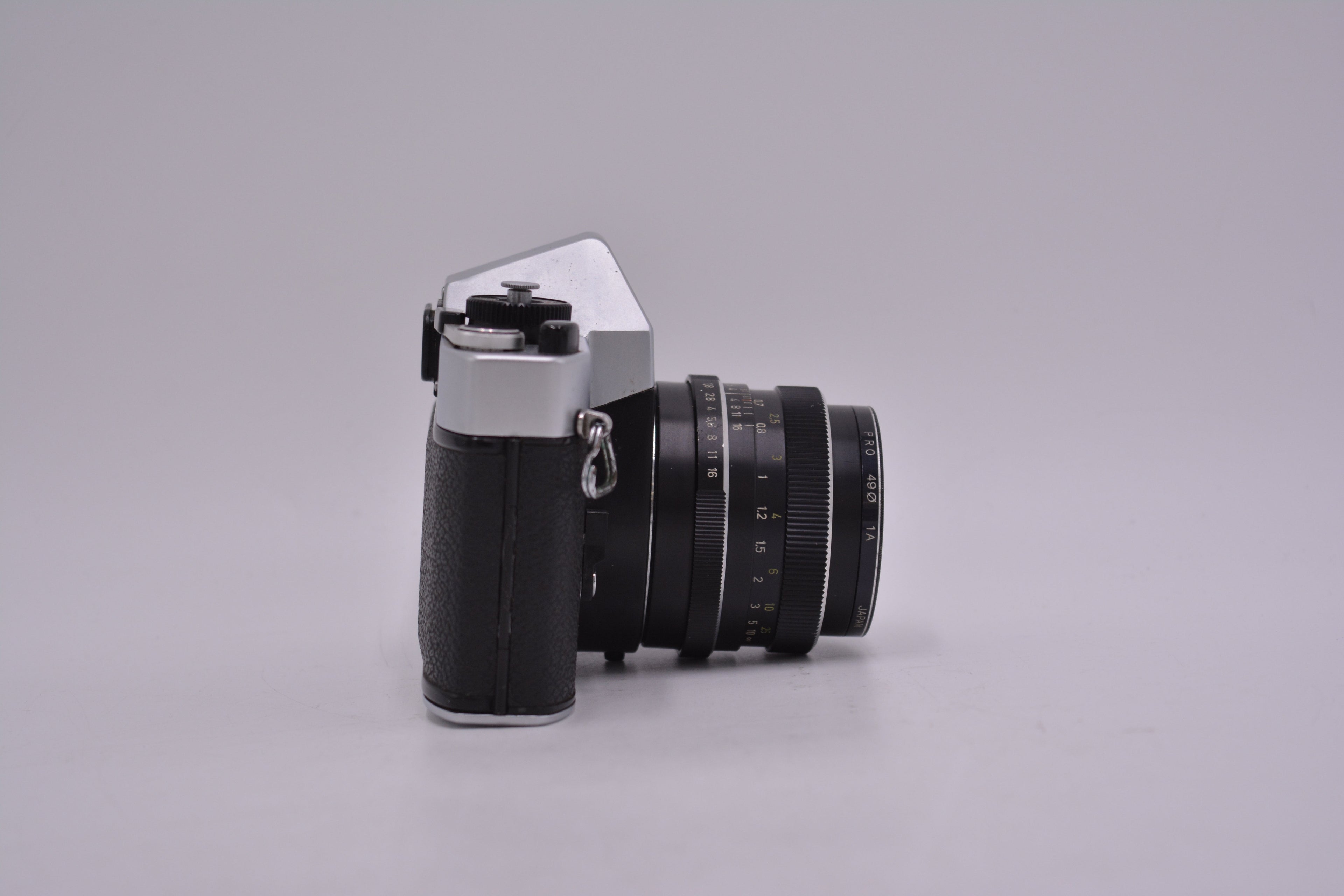 Rolleiflex SL35 W/ Planar 50mm 1.8 35mm 35mm Vintage Film Camera, Used (AS IS) - AVC photo video store