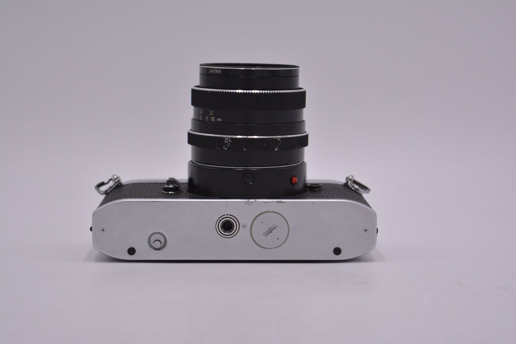 Rolleiflex SL35 W/ Planar 50mm 1.8 35mm 35mm Vintage Film Camera, Used (AS IS) - AVC photo video store