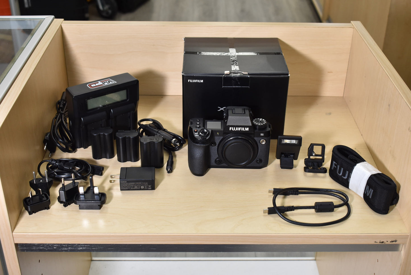 FUJIFILM XH2S-00380 X-H2S Mirrorless Camera Body, 26.1MP, Used