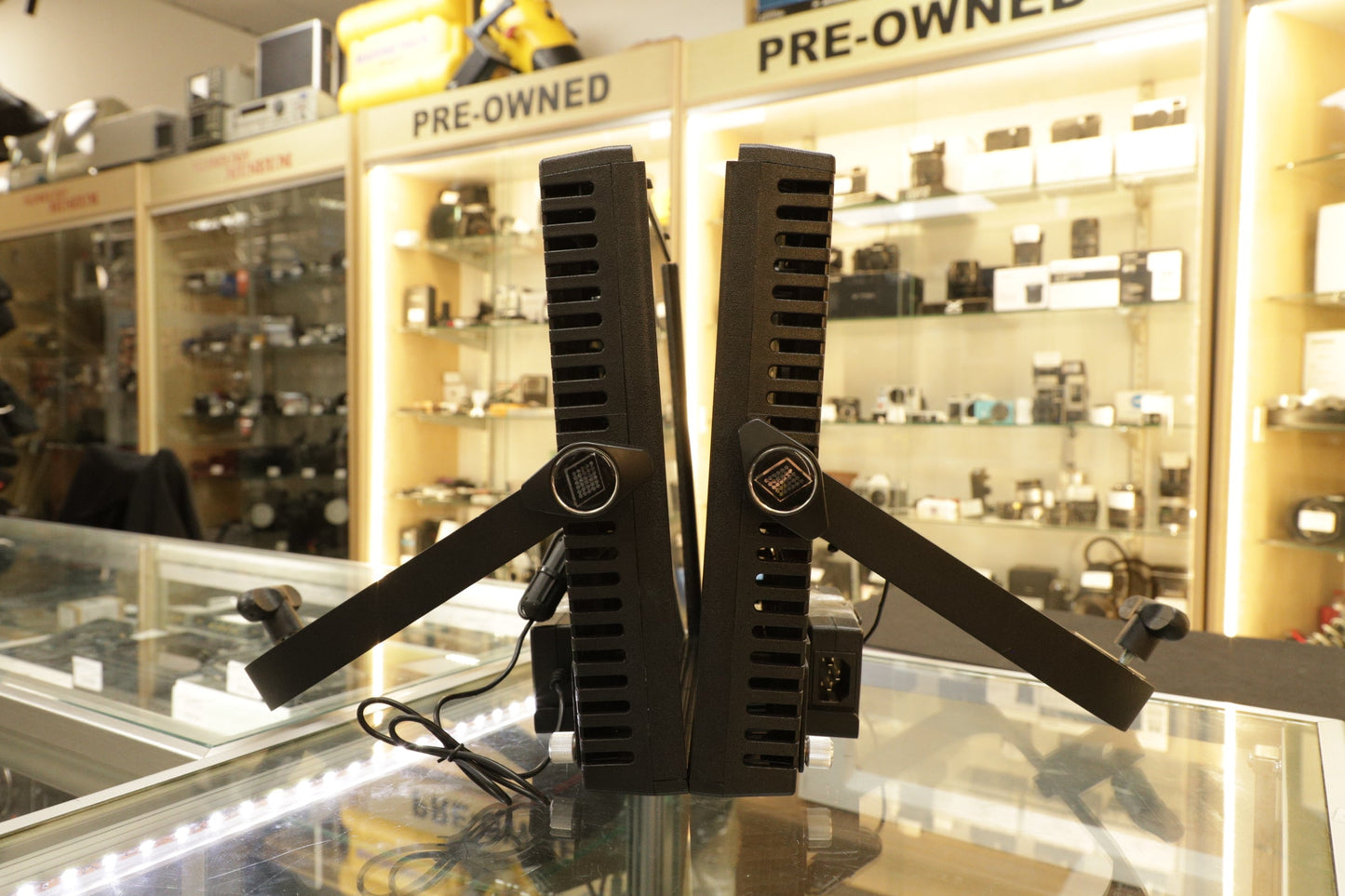 LITE PANELS LP15600K LP-1 5600k-Flood Light Panel Set, Used