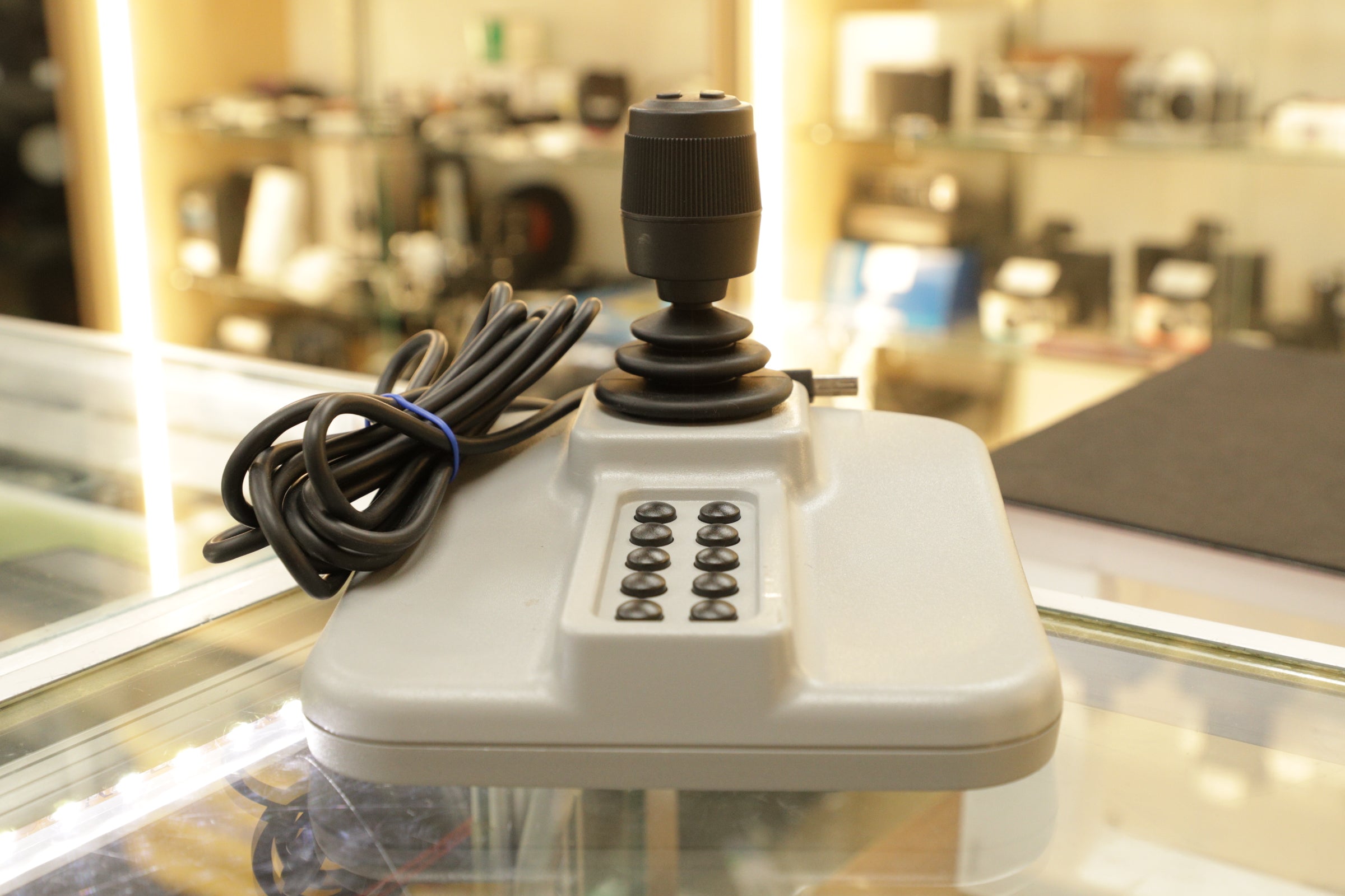CH IPDUSB-1349 PRODUCTS IPJOYSTICK IP Desktop USB Joystick Controller IPD-USB, Used - AVC photo video store