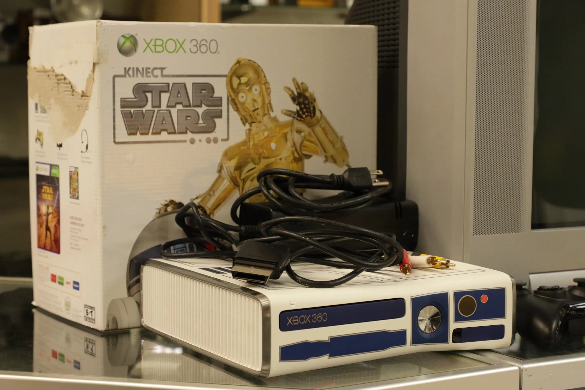 XBOX 360STARWARS-14805 Xbox 360 Gaming Console Star Wars Limited Edition, Used - AVC photo video store