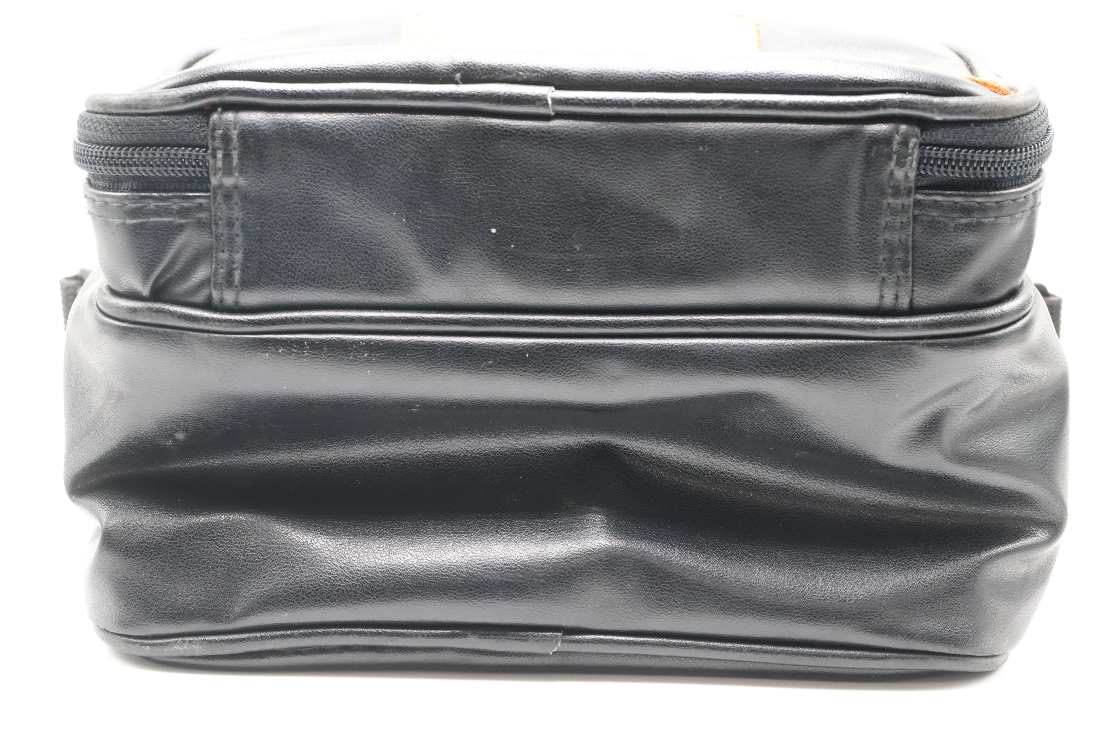 Quantum Black Camera Bag Carry Case, Used - AVC photo video store