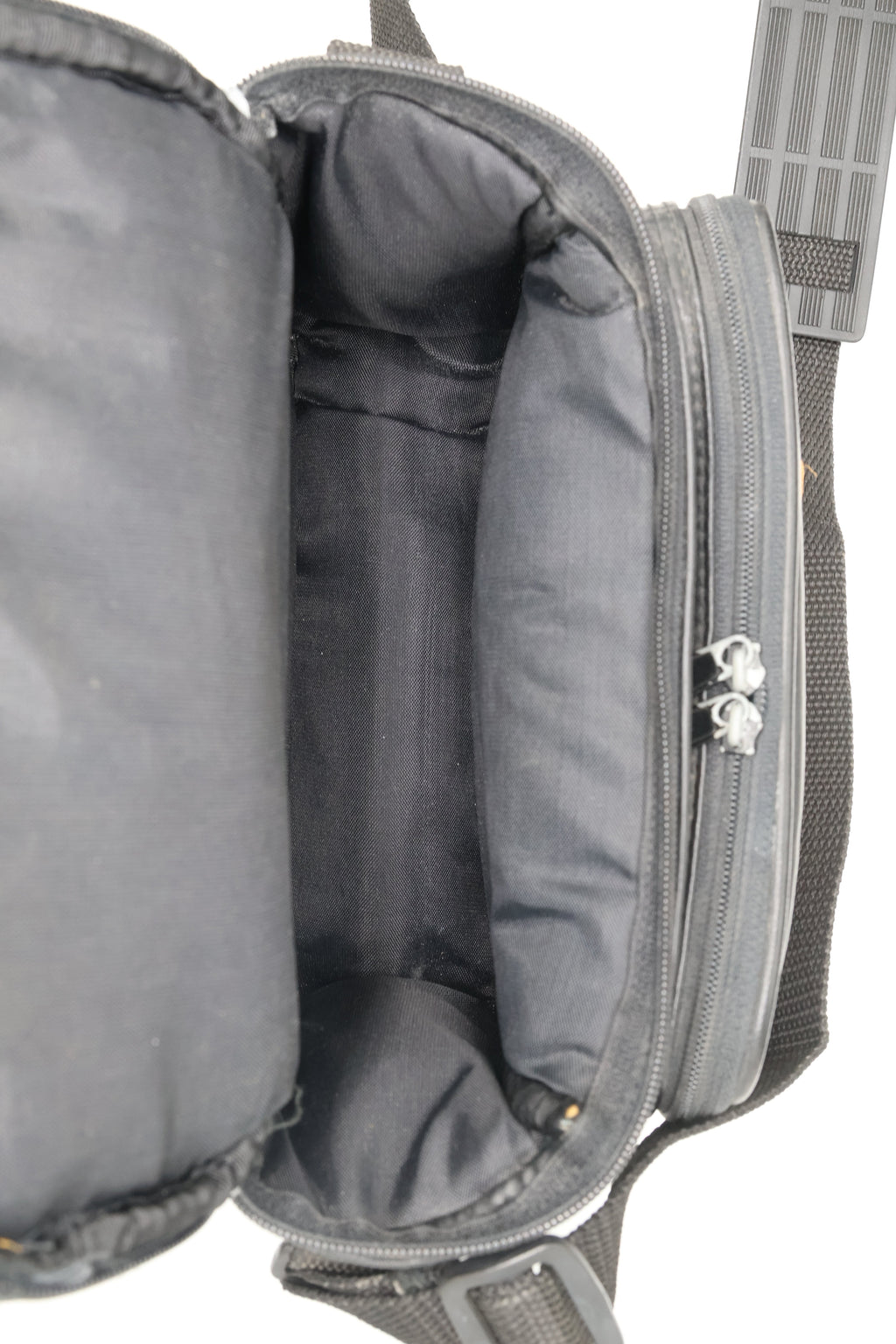 Quantum Black Camera Bag Carry Case, Used - AVC photo video store