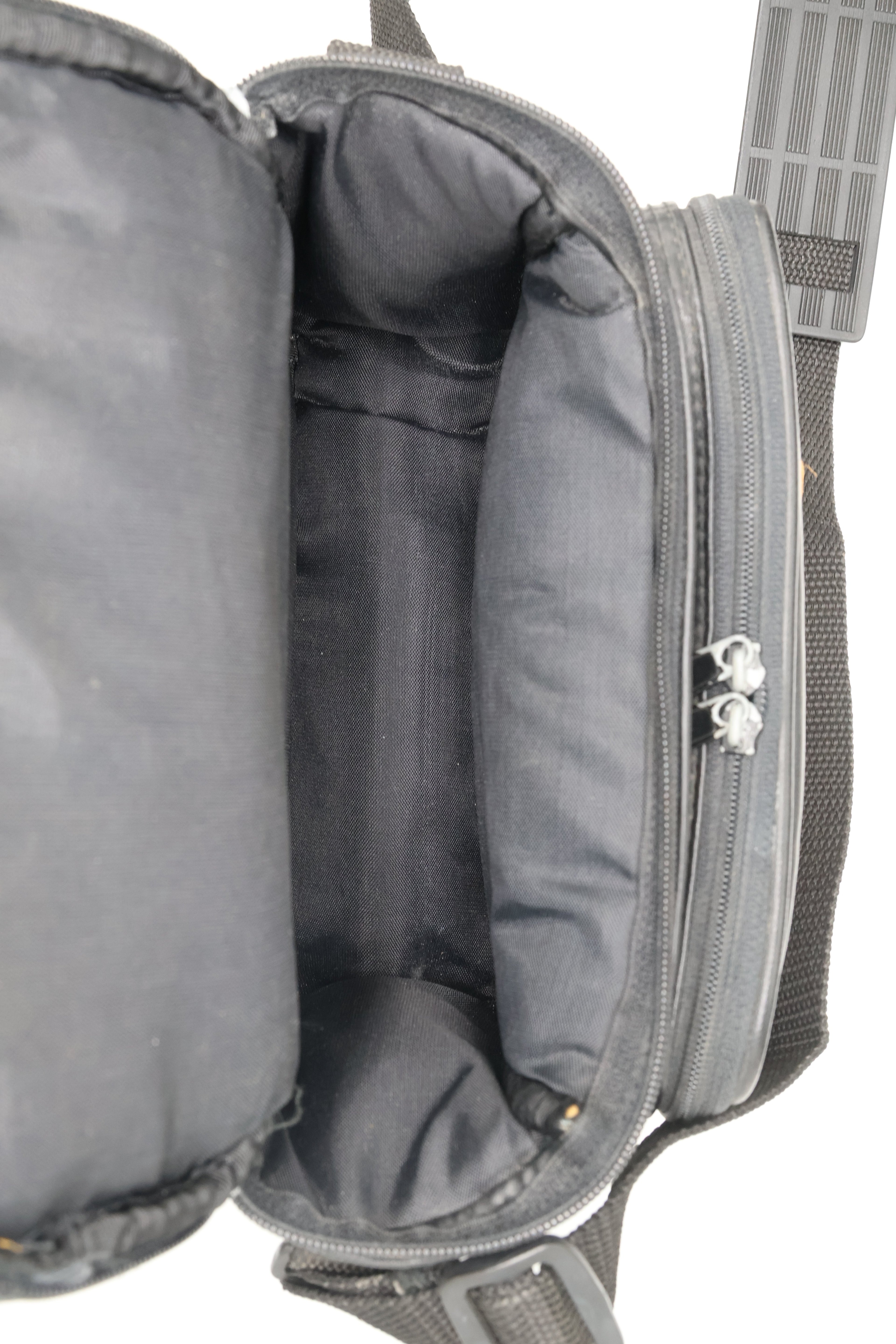 Quantum Black Camera Bag Carry Case, Used - AVC photo video store