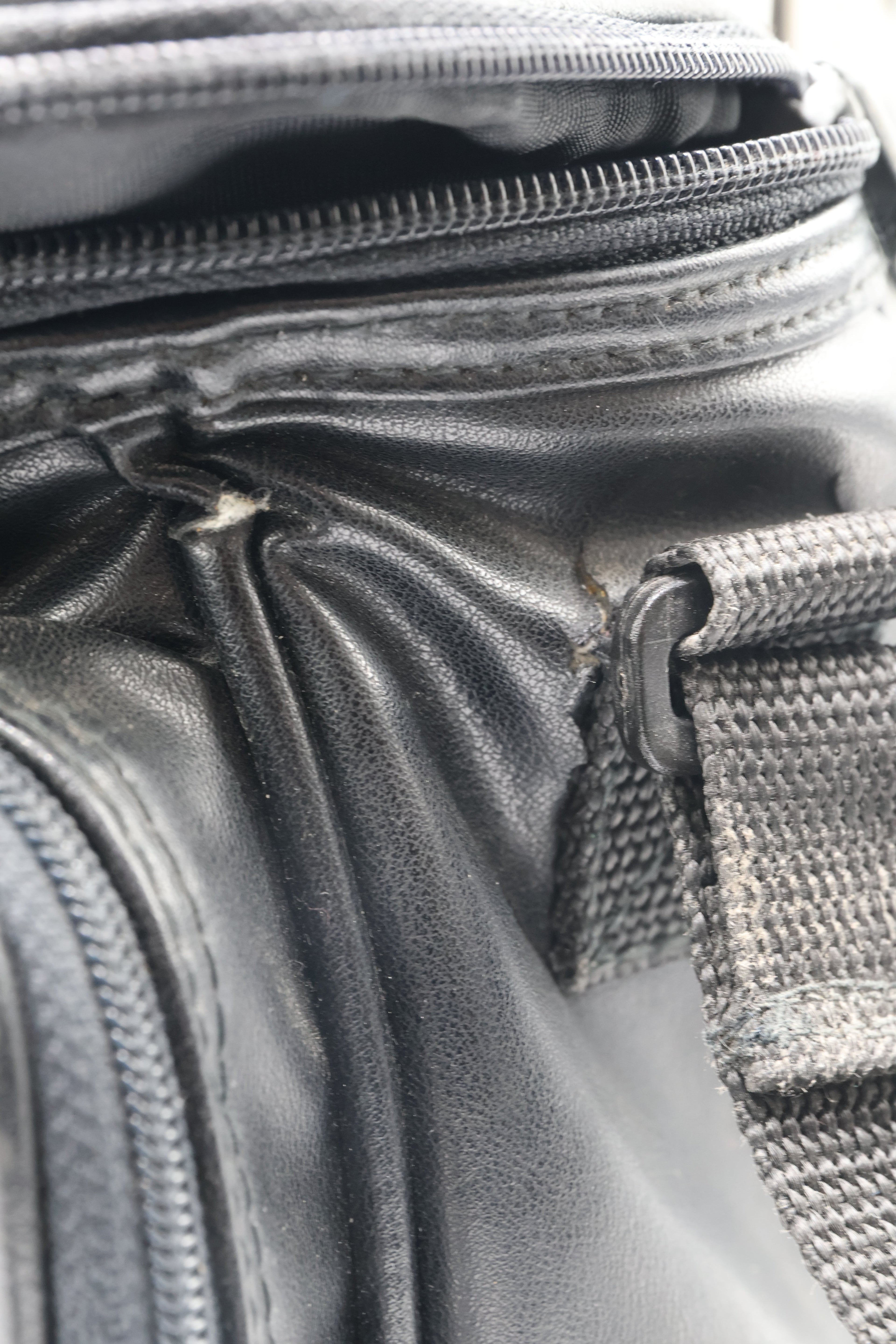 Quantum Black Camera Bag Carry Case, Used - AVC photo video store