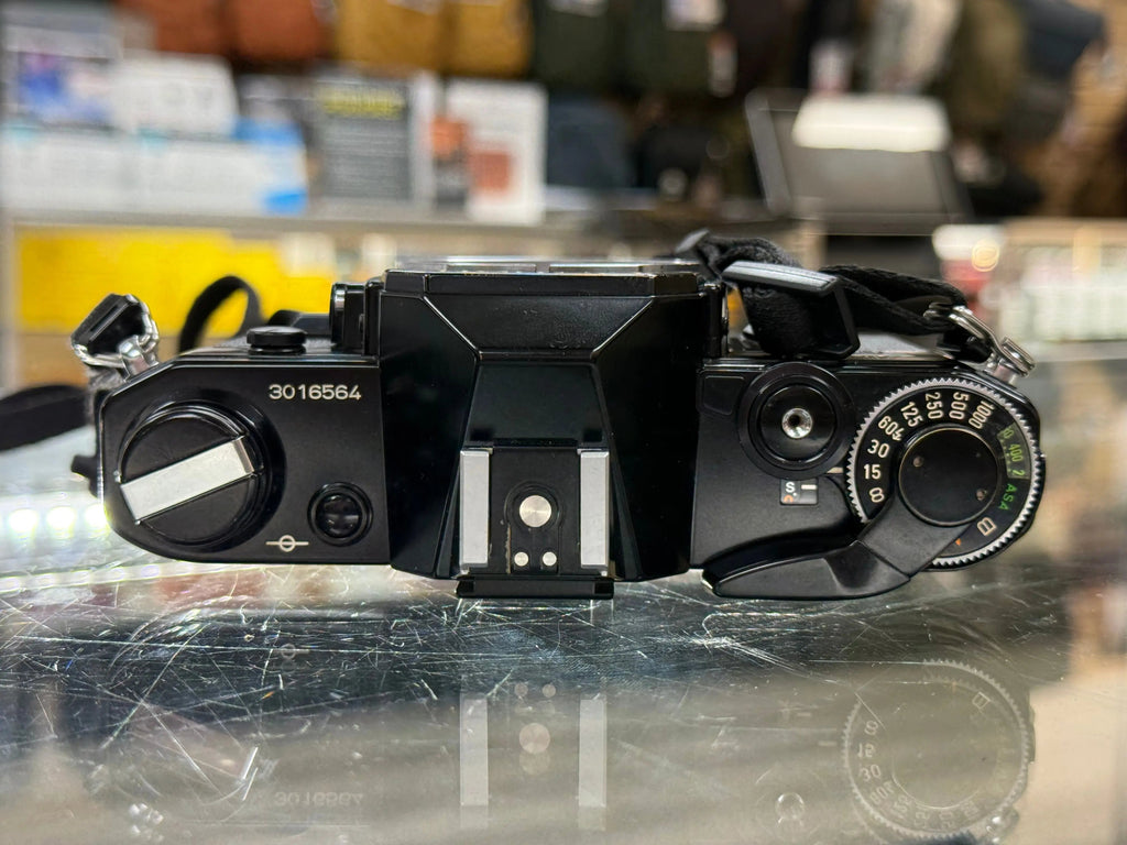 Canon AE1-50F14-16564 AE-1 35mm Film Camera (Black) W/FD 50mm f/1.4 S.S.C. Lens, Used CANON
