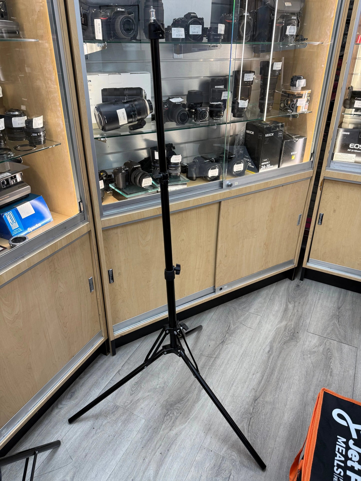 Generic Travel Light Stand, Used GENERIC