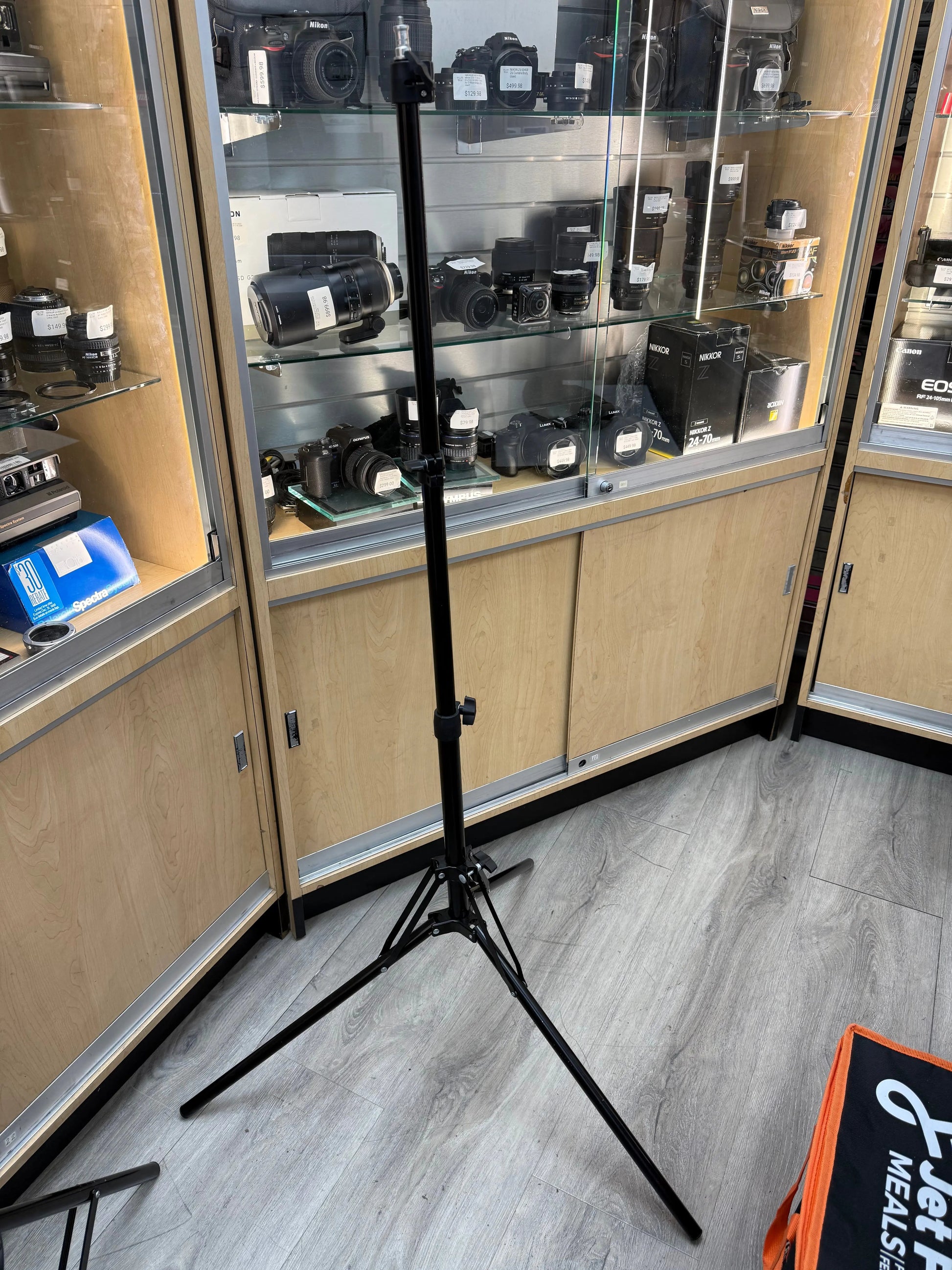 Generic Travel Light Stand, Used GENERIC