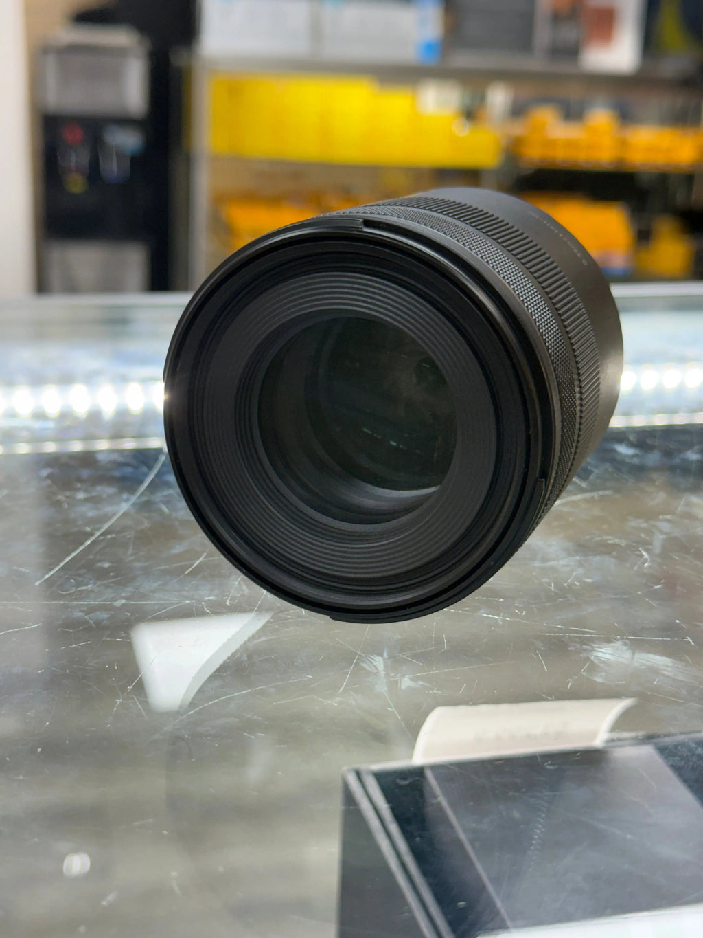 CANON 85F2-00647 RF 85mm f/2 Lens, Used CANON