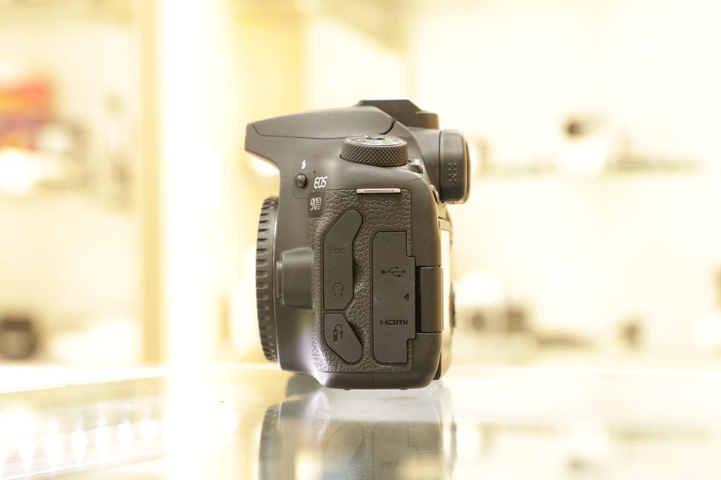 Canon EOS90DKIT-00952 EOS 90D DSLR Camera Body (32.5MP) W/18-55MM Lens, Used