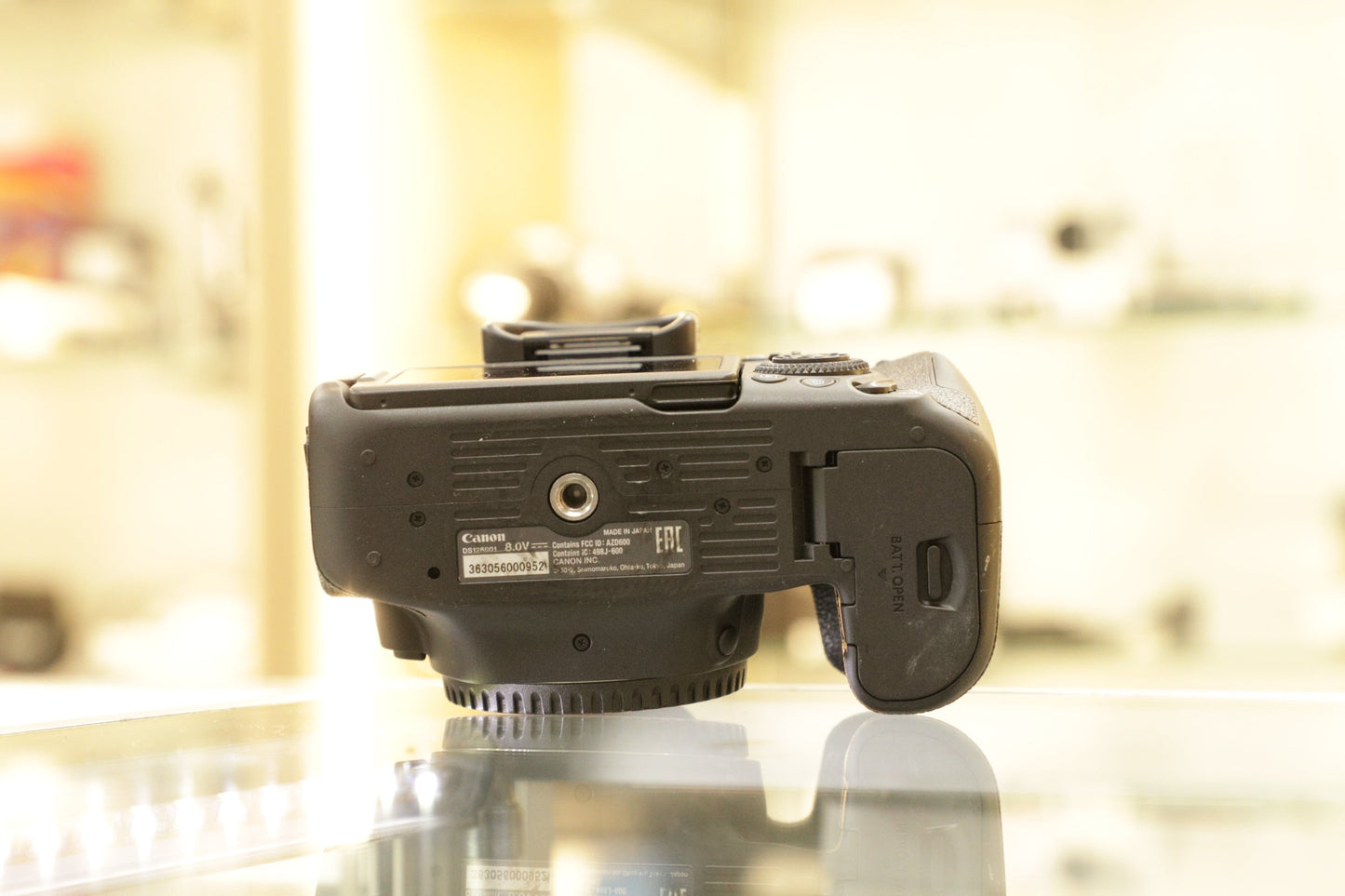 Canon EOS90DKIT-00952 EOS 90D DSLR Camera Body (32.5MP) W/18-55MM Lens, Used