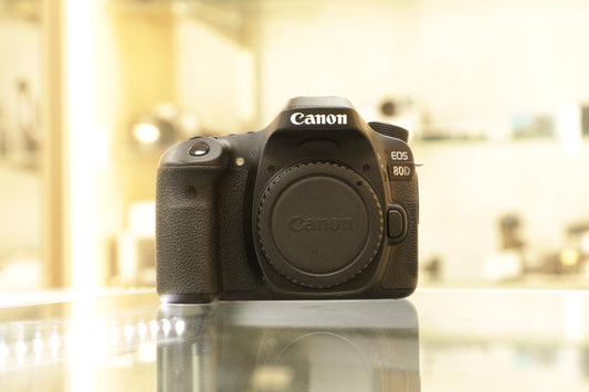 Canon EOS80DKIT-06604 EOS 80D DSLR Camera Body (32.5MP) W/18-55MM Lens, Used