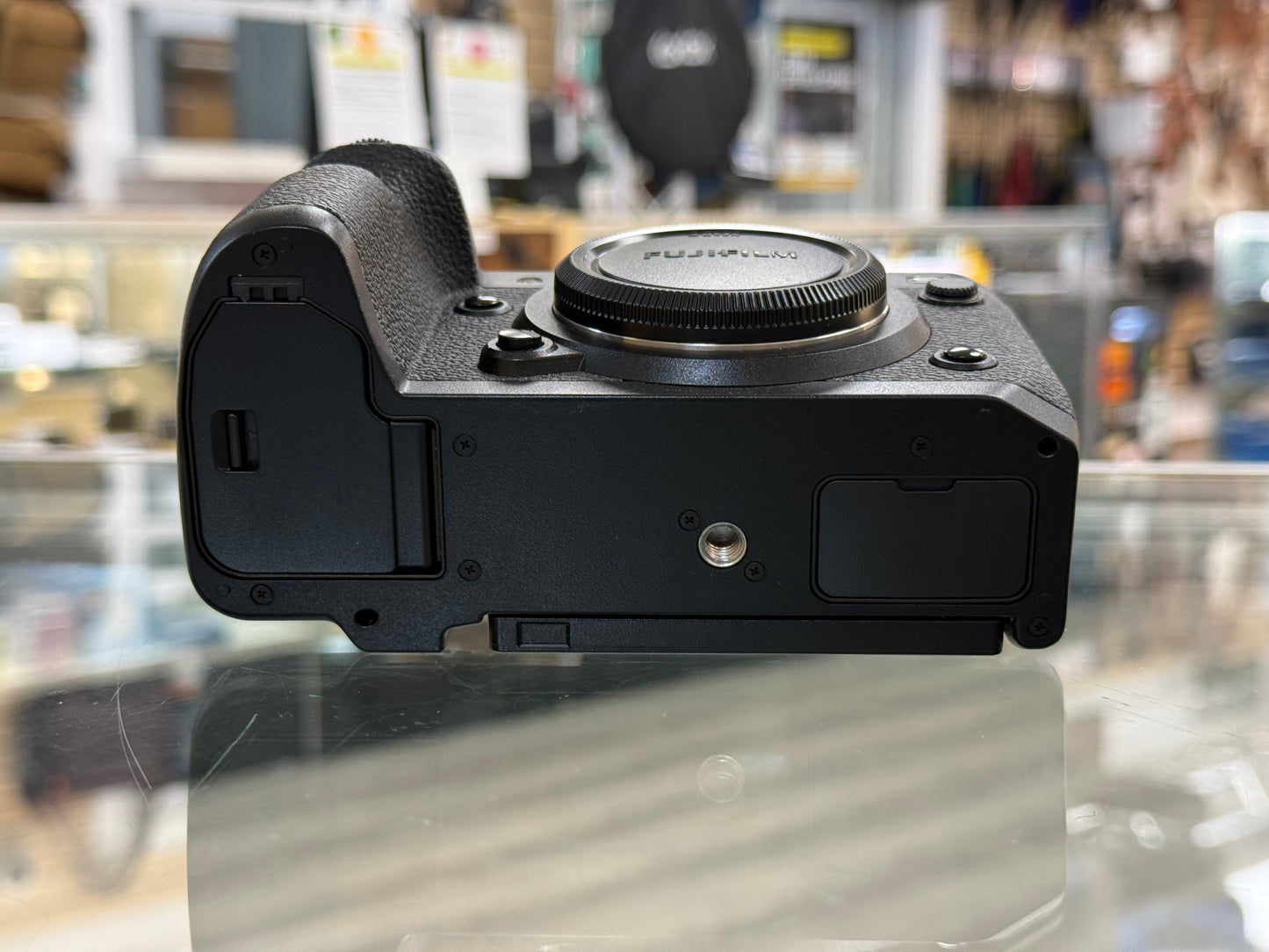 FUJIFILM X-H2S Mirrorless Camera w/ FUJIFILM VG-XH Vertical Battery Grip #00898, Used
