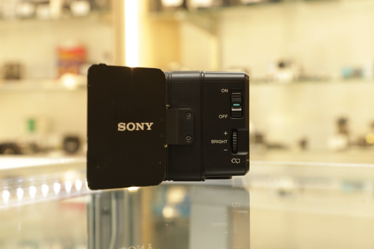 SONY HVLLE1-90146 LED Battery Video Light HVL-LE1, Used